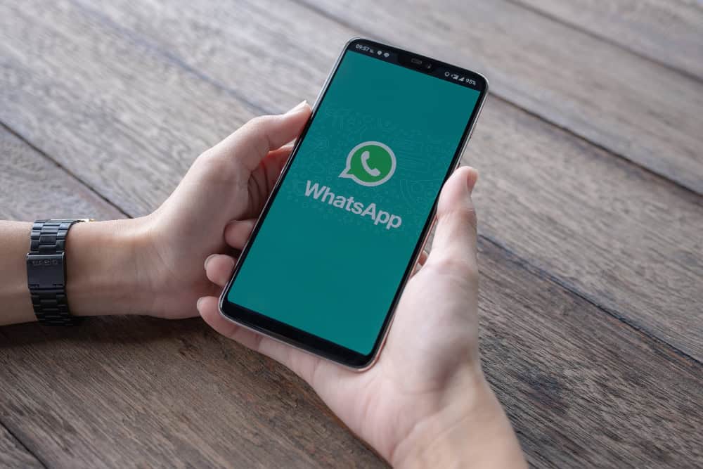 Il nostro consiglio, usa WhatsApp!